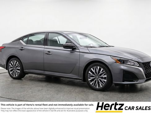 Used 2025 Nissan Altima 2.5 SV FWD image 1
