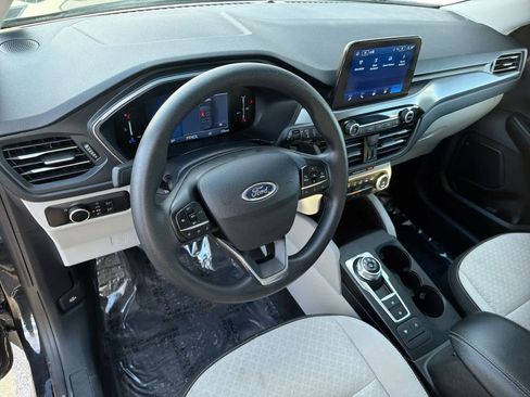 Certified 2025 Ford Escape Active image 10