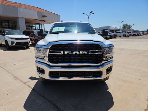 Used 2024 RAM 2500 Big Horn AWD/4WD image 6