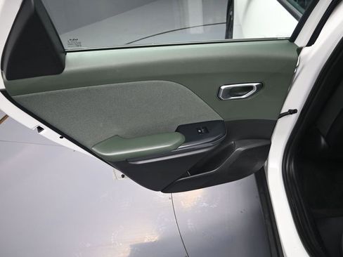 Certified 2025 Kia K4 EX image 28