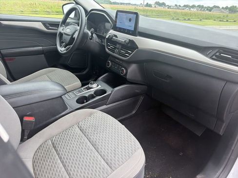 Used 2022 Ford Escape SE FWD image 15