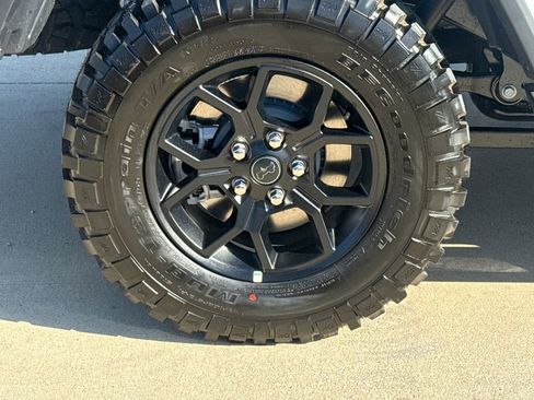 New 2026 Jeep Gladiator Sport AWD/4WD image 10