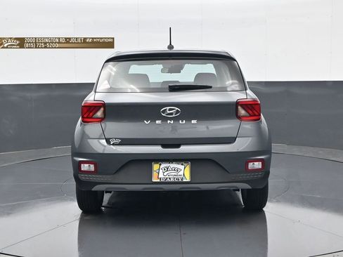 New 2026 Hyundai Venue SE FWD image 6