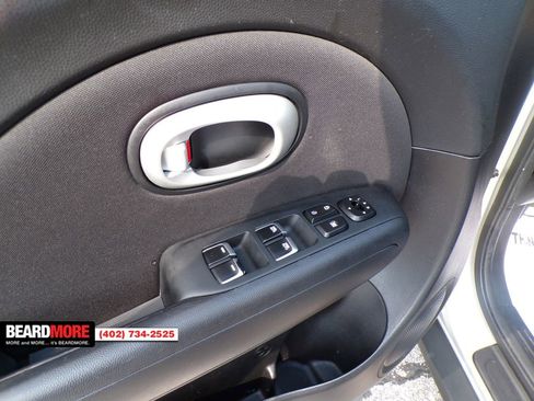 Used 2018 Kia Soul + image 21