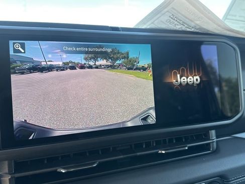 New 2025 Jeep Gladiator Sport image 20