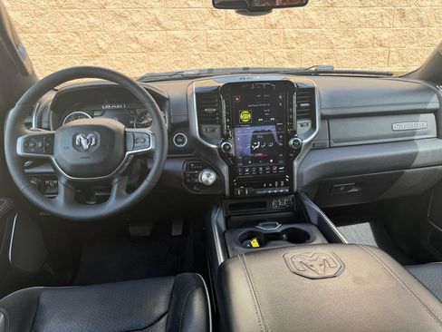 Used 2020 RAM 1500 Laramie AWD/4WD image 29
