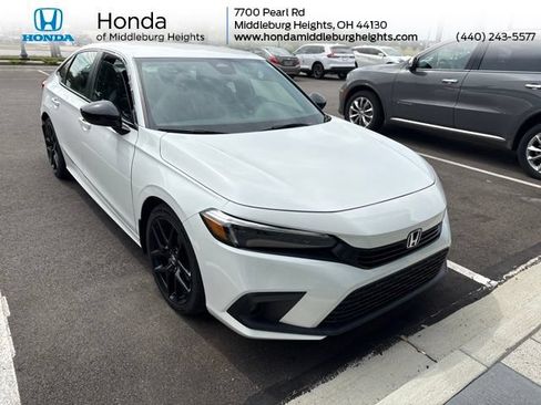 Used 2023 Honda Civic Sport image 1