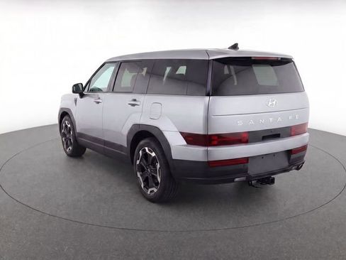 Used 2024 Hyundai Santa Fe SE FWD image 3