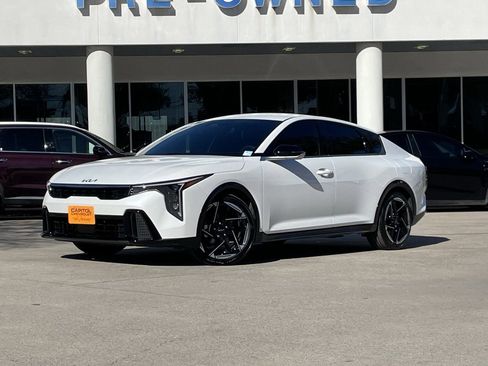 Used 2025 Kia K4 GT-Line image 2