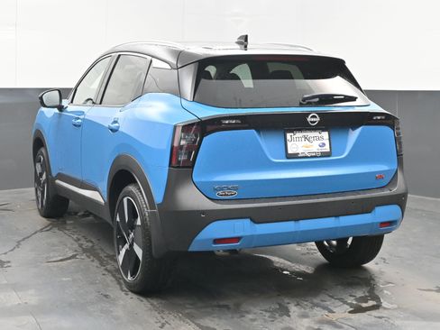 New 2025 Nissan Kicks SR image 6