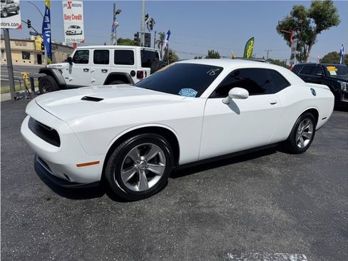 Used 2019 Dodge Challenger SXT image 48