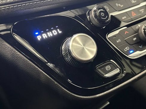 New 2027 Chrysler Pacifica Select FWD image 22