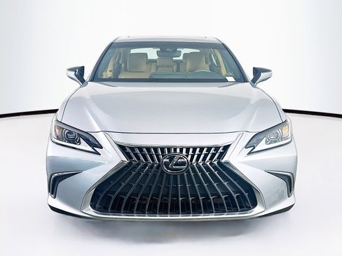 Used 2023 Lexus ES 350 w/ Accessory Package (Z2) FWD image 2