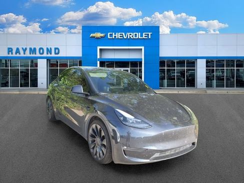Used 2024 Tesla Model Y Performance AWD/4WD image 9