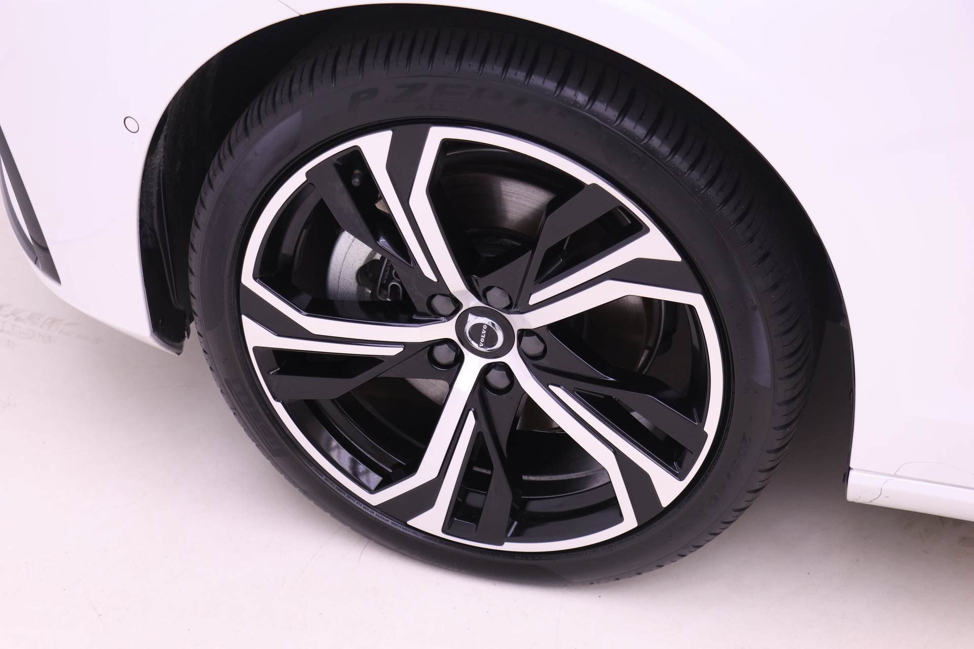 Used 2024 Volvo S60 B5 Plus FWD image 22