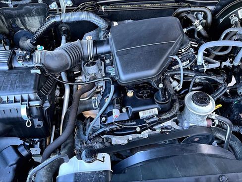 Used 2019 Toyota Tacoma SR image 33