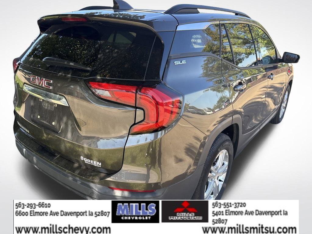 Used 2020 GMC Terrain SLE w/ Driver Convenience Package FWD image 4