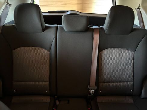 Used 2025 Kia Soul LX w/ LX Technology Package FWD image 36