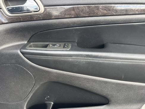 Used 2012 Jeep Grand Cherokee Laredo image 13