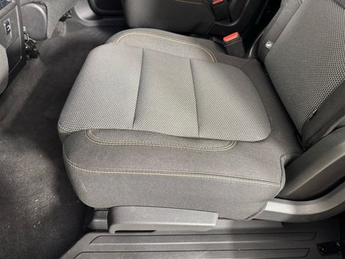 Used 2018 Chevrolet Traverse LT FWD image 33