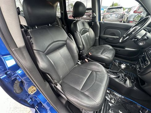 Used 2005 Chrysler PT Cruiser GT w/ Chrome Accents Group FWD image 7
