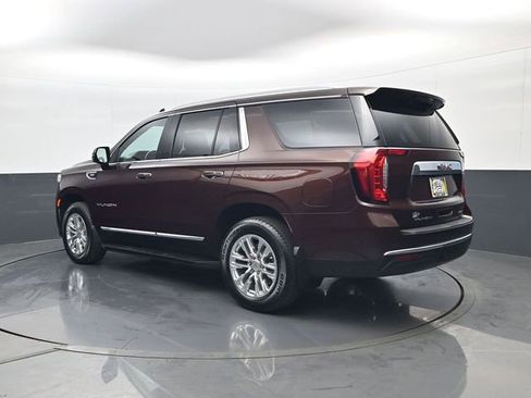 Used 2023 GMC Yukon SLT w/ SLT Luxury Package AWD/4WD image 7