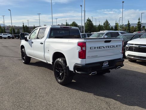 Used 2026 Chevrolet Silverado 1500 LT Trail Boss w/ Convenience Package II AWD/4WD image 5