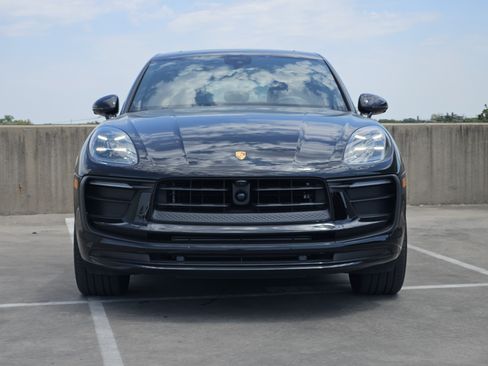 Certified 2026 Porsche Macan AWD/4WD image 11