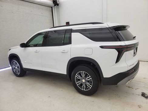 New 2026 Chevrolet Traverse LT w/ Driver Confidence Package FWD image 18