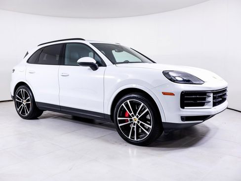 Certified 2024 Porsche Cayenne S image 26