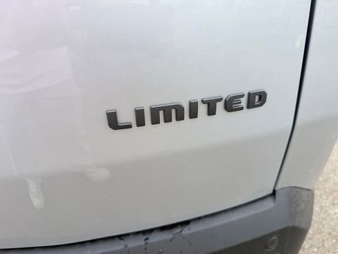New 2026 Jeep Cherokee Limited AWD/4WD image 34