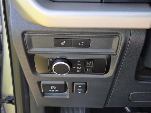 Used 2024 Ford Expedition XLT AWD/4WD image 27