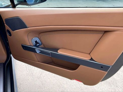 Used 2012 Aston Martin V8 Vantage Coupe image 21