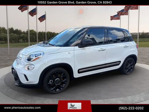 Used 2017 FIAT 500L Trekking w/ Dual-Pane Sunroof Package image 5