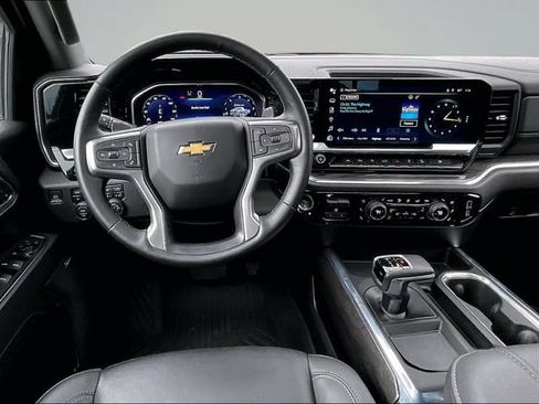 Used 2024 Chevrolet Silverado 1500 LTZ w/ LTZ Premium Package AWD/4WD image 9