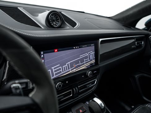 Certified 2024 Porsche Macan GTS AWD/4WD image 13