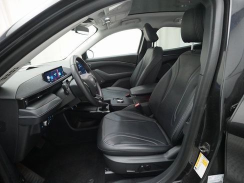 Used 2021 Ford Mustang Mach-E Premium image 7