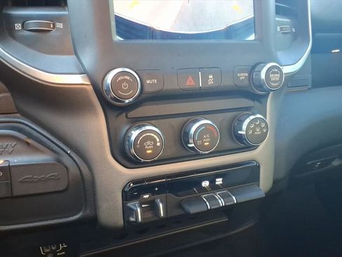 Used 2024 RAM 2500 Big Horn AWD/4WD image 16