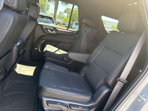 Used 2023 Chevrolet Tahoe RST w/ RST Performance Edition AWD/4WD image 32