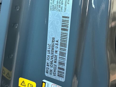 New 2025 Jeep Wrangler Unlimited Rubicon 392 image 24