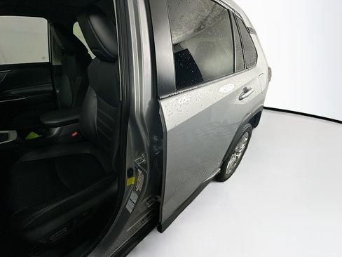 Used 2022 Toyota RAV4 XLE Premium AWD/4WD image 12