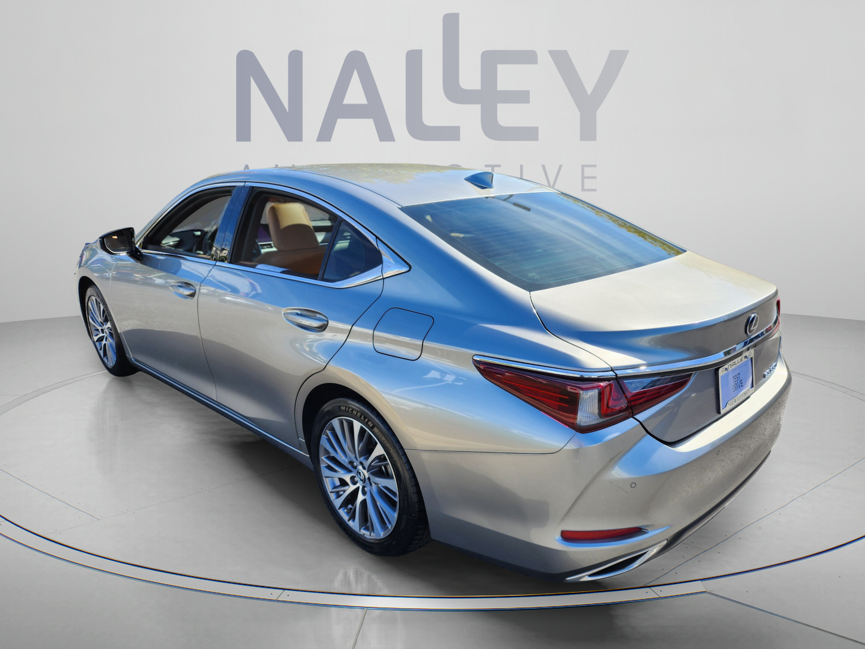 Used 2019 Lexus ES 350 w/ Premium Package FWD image 3