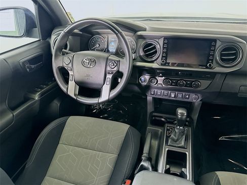 Used 2023 Toyota Tacoma TRD Off-Road w/ Technology Package image 17
