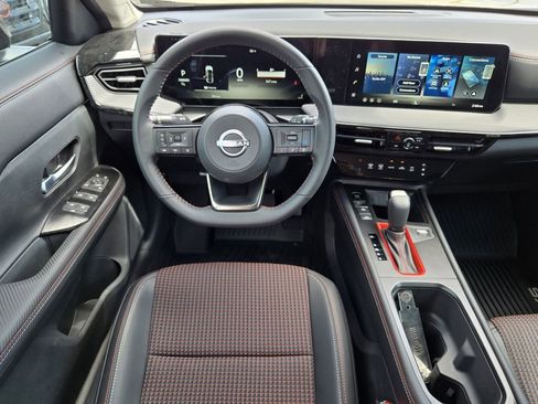 New 2026 Nissan Kicks SR FWD image 11