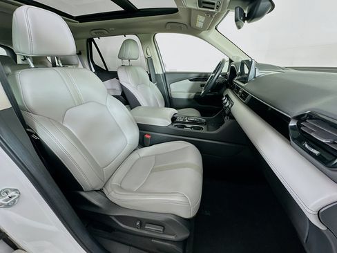 Used 2025 Honda Pilot Touring image 34