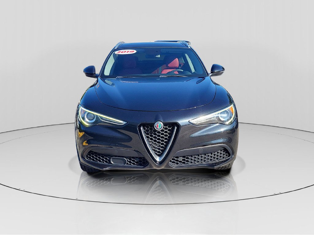 Used 2019 Alfa Romeo Stelvio Ti AWD/4WD image 2