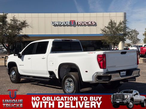 Used 2024 Chevrolet Silverado 3500 LT w/ Convenience Package image 9