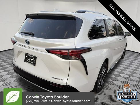 Used 2025 Toyota Sienna Platinum AWD/4WD image 9
