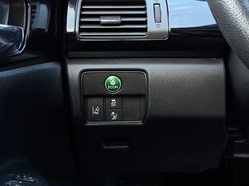 Used 2016 Honda Accord LX image 30