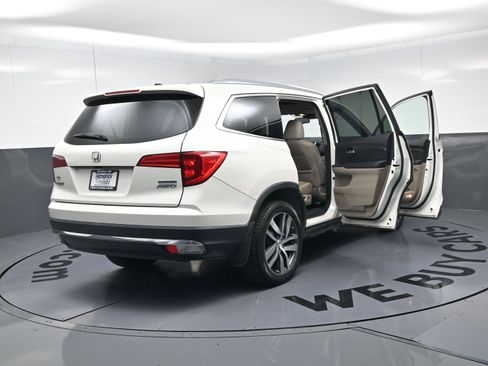 Used 2016 Honda Pilot Touring image 26
